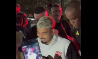 Gabigol é recebido com festa em Manaus e Flamengo se prepara para jogo decisivo